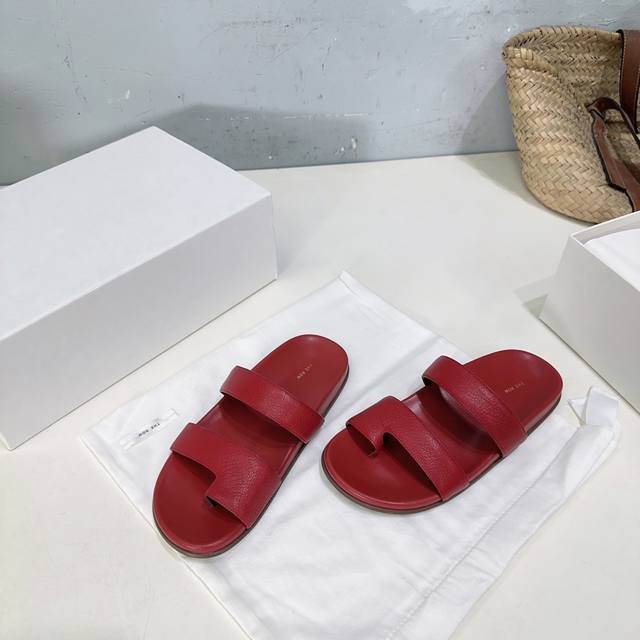 High-Quality Factory-Direct! A New Color From This Niche Streetwear Brand! The R