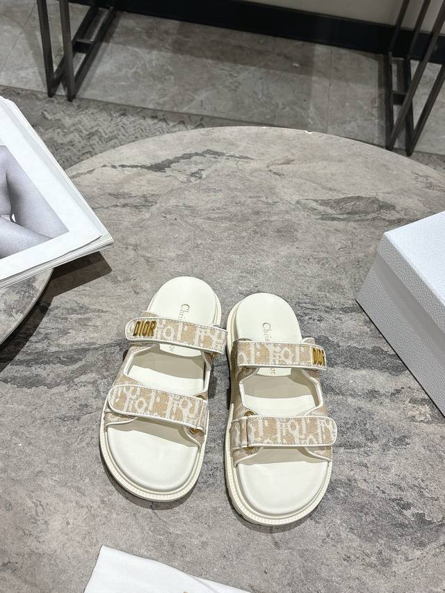 Dior Dior Spring/Summer New Arrival Sandals, Featured By Numerous Celebrities An