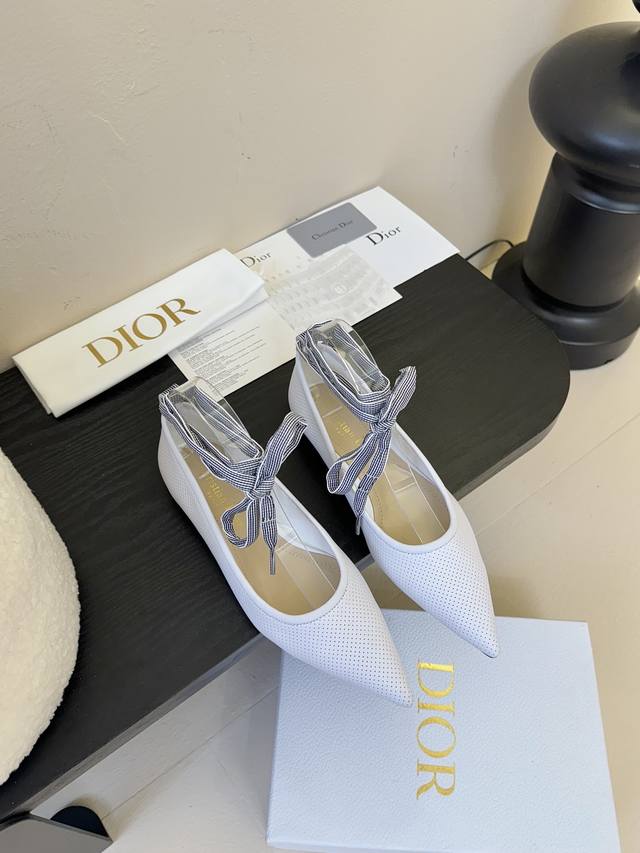 25Ss Early Spring New Arrival Dio290 D-Journey Lace-Up Ballet Shoes With Cd Lett