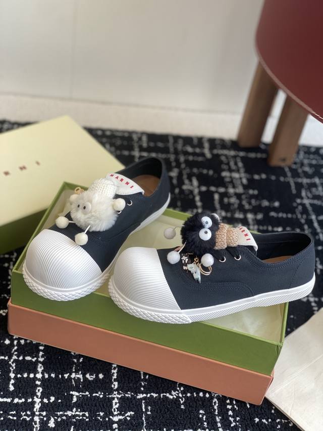 Premium-Quality Women's 300, Men's Marni 25Ss New Couple's Style Oversized Shoes