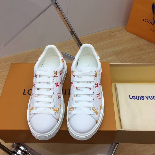 Time Out Thick-Soled New White Sneakers Exclusive Debut, Fashionable Bestseller.