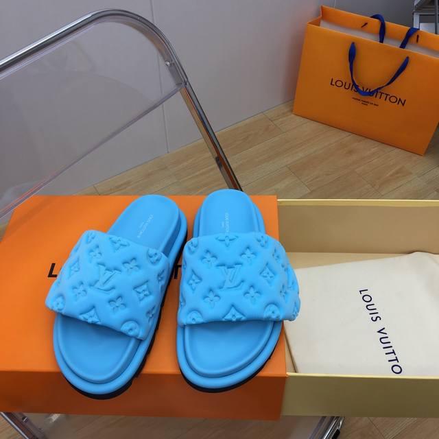 Louis Vuitton Spring/Summer Latest Sandals Pool Pillow Comfort Must-Have Series!