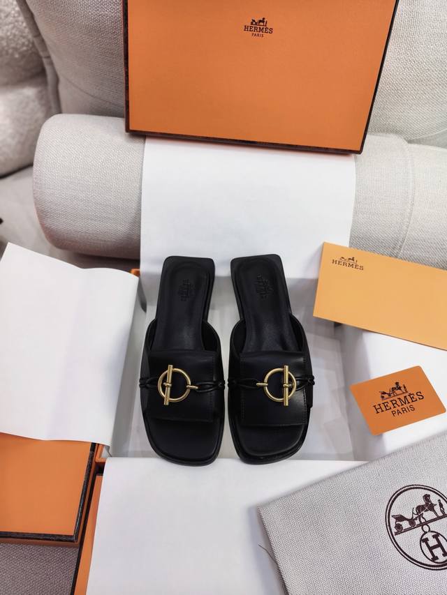 New Arrival Hermes H-Line New Arrival Issey Miyake Calf Leather Low-Heel Sandals