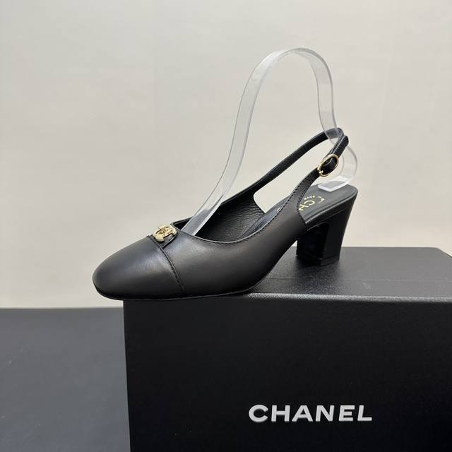 Chanel Chanel | Classic New Arrival Double C Chunky Heel Open-Back Color-Blocked