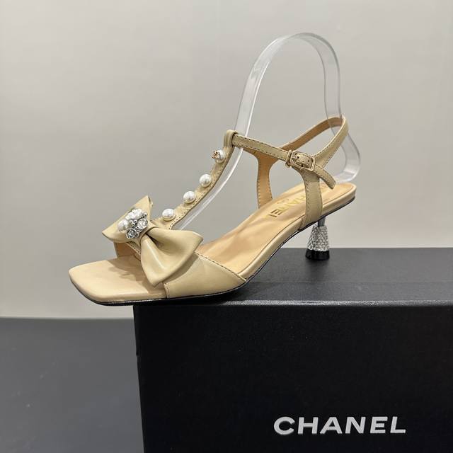 Chanel Chanel-Style Pearl Bow Sandals With A Mid-Heel, Exuding Elegance And Char