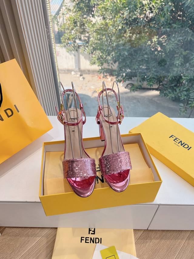 What You See Is What You Get. G288 Top-Tier Version. Fendi Sandals From The Runw