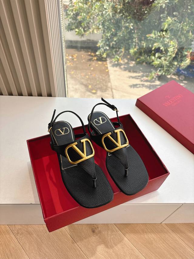 G678 As Seen, Valentino Classic 2025 Spring/Summer Vlogo Signature Metal Buckle