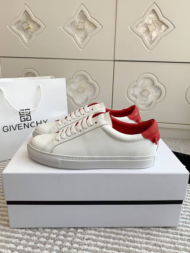 Women's Men's Givenchy Classic Gvc Couple Casual Board Shoes Versatile White Sne