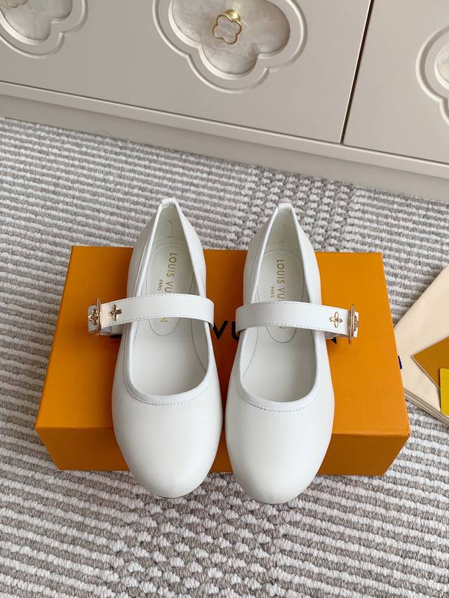 Louis L Donkey Romy New Mary Jane Ballet Flats Top-Quality Craftsmanship. This R