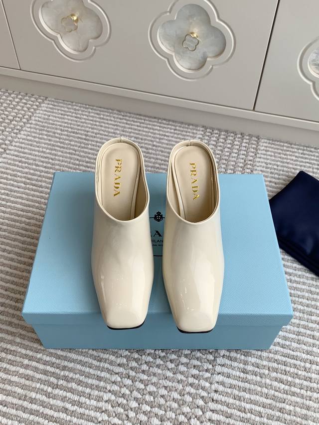 Prada Prada Spring/Summer New Arrival Square-Toe Chunky Heel Mule Sandals Top-Qu