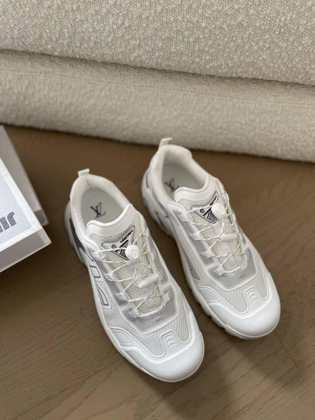 Lv The Runner Tatic Series Draws Inspiration From The Spirit Of Runners And The