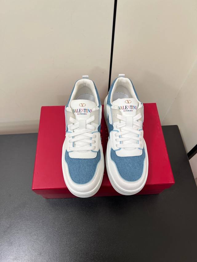 Valentino One Stud Calf Leather Lace-Up Sneakers. Soft Lambskin Low-Top Sneakers