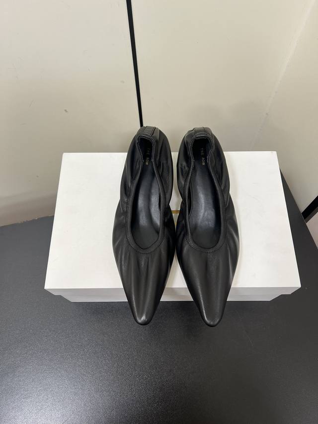 The Row 2025 Spring/Summer New Arrival Simple Cat-Heel Pointed-Toe Pumps This Mi