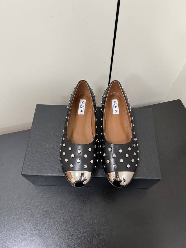 Alaia | Alaia 25Ss Early Spring New Arrival Studded Metal-Toe Flat Shoes This Se