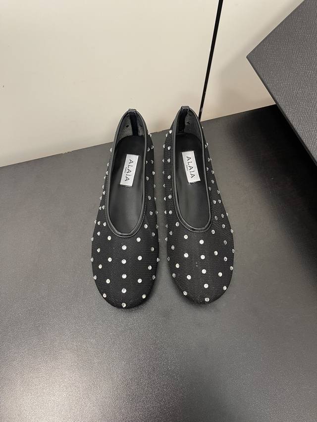 Alaia 24 Runway-Inspired Flat Ballet Shoes With Net And Rhinestone Details, Zhan