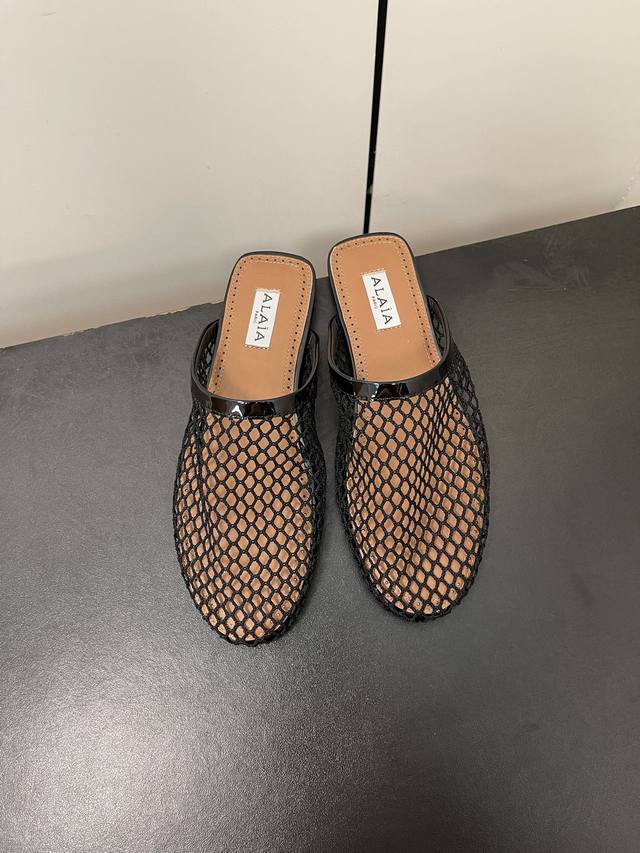 Alaia 24 Runway-Inspired Flat Mesh Half-Slip Mule Shoes Zhang Xiaohui's Same Sty