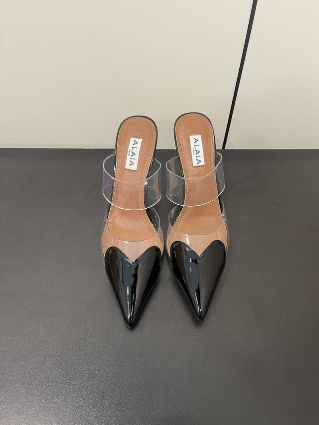 Alaia | Exclusive New Arrival Heart-Shaped High-Heel Sandals These Heart-Shaped