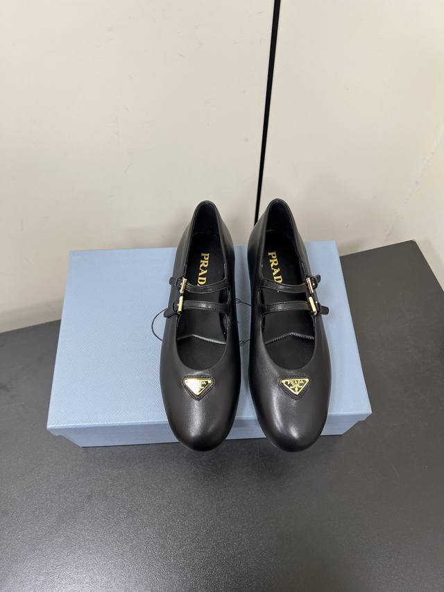 Double-Strap Sheepskin Prada 25Ss Prada Fall/Winter New Arrival, A Must-Have! Ma