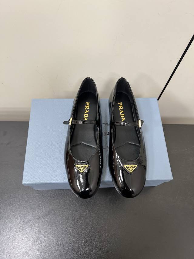 Lacquered Leather Prada 25Ss Prada Fall/Winter New Arrival, Mary Jane Flats, Bal