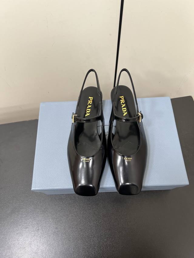 Prada Prada 25Ss Spring/Summer New Arrival Flat Square-Toe Open-Back Sandals The