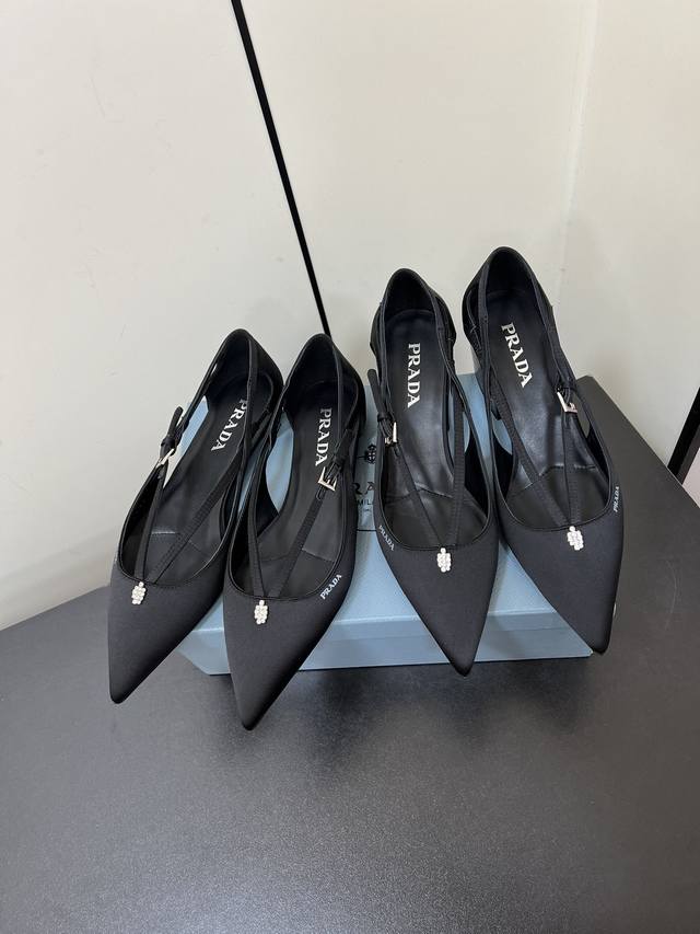 Prada 25Ss Early Spring New Arrival Stunning Pointed-Toe Heeled Shoes The Long-A