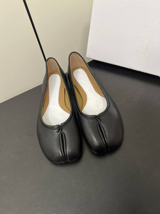 Maison Margiela Mm6 Magila Classic Split-Toe Shoes , Designed By The Renowned Be