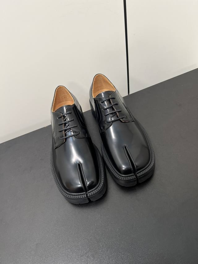Maison Margiela Mm6 High-Heel Thick-Soled Split-Toe Tabi-Style Leather Loafers!