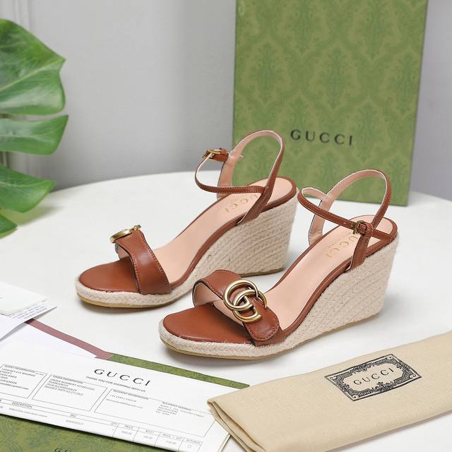 High-End Version Gucci New Slope Heel Platform Sandals. This Pair Of Shoes Combi