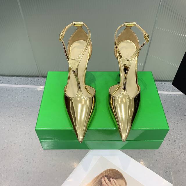 P, Bottega Venetabv Rocket T-Strap High Heels! This Pointed-Toe Shoe Is The Ulti