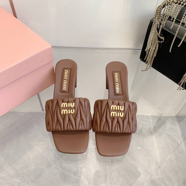 2025 Exclusive New Colorway Miumi*2025Ss Spring/Summer New Flat Lambskin Sandals
