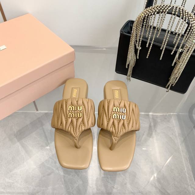 Miumi*Ss Spring/Summer New Arrival Flat Lambskin Toe-Post Sandals Top-Tier Versi