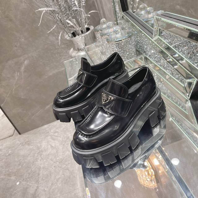 Prada Prada Is On Fire This Year! Unbeatable, Game-Changing Designs! Prada's Lat