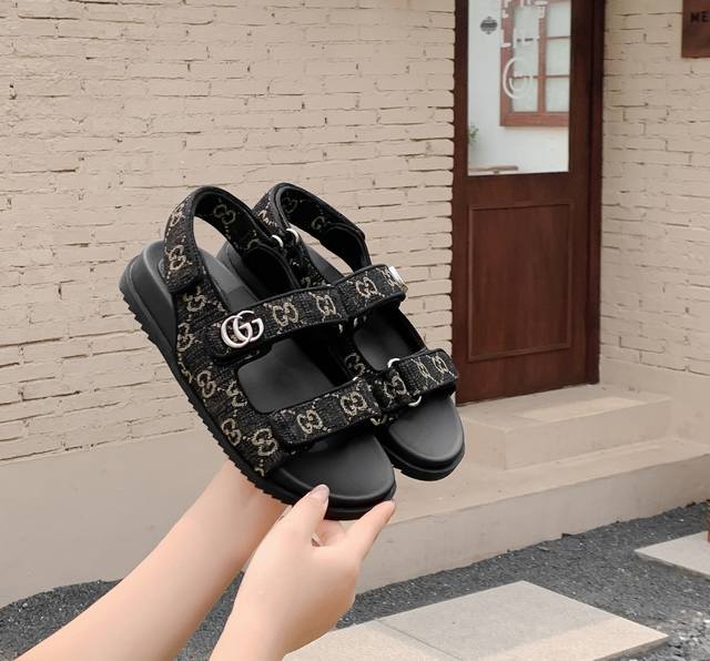 Gg Sandals, Black Gg Denim Fabric Meticulously Crafted, Showcasing Unique Charm.