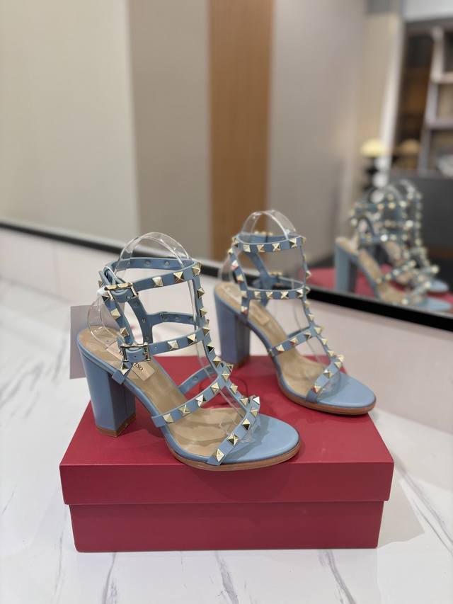 Factory Price: Valentino Authentic Grade Classic Women's Chunky Heel Sandals By