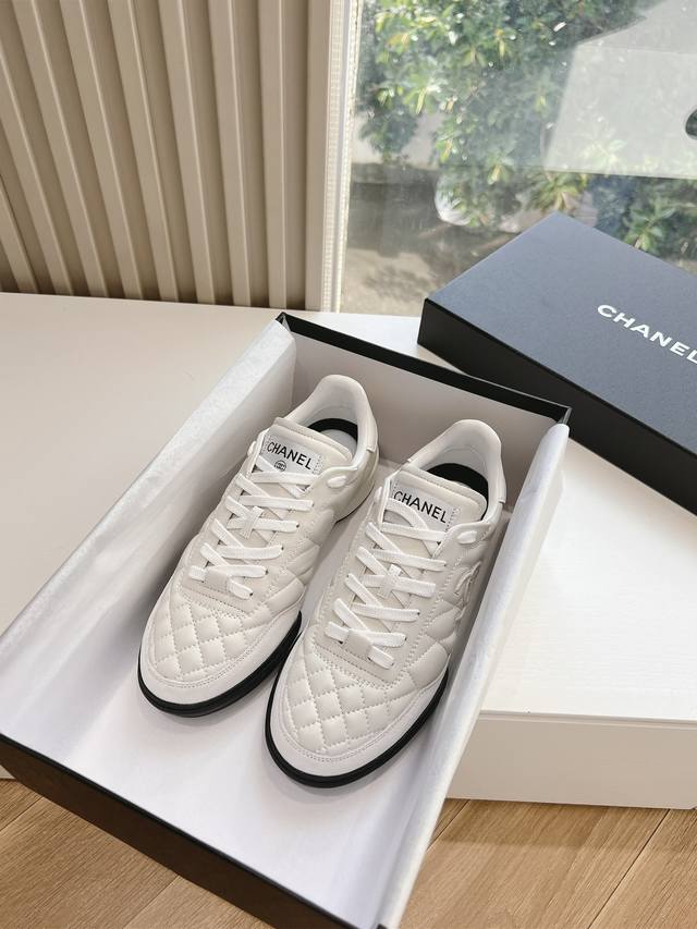 G281Chanel Chanel New Style Small Chanel-Inspired Suede Round-Toe Panda Diamond-