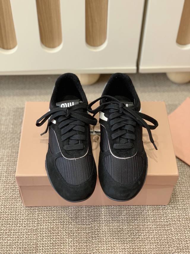 Miu Mi* Spring/Summer New Arrival Premium Quality I'm A Detail Enthusiast. The F