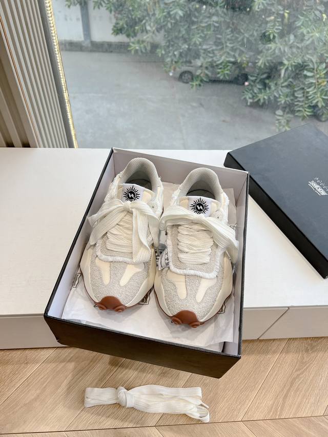 Men's Size 10 G061 As Seen, As Delivered. Same Style As Worn By Many Celebrities