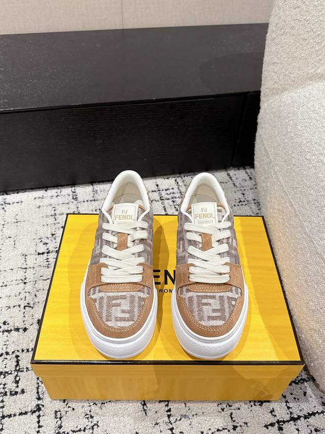 Top-Tier Version Fendi 24 Match Series Thick-Soled Casual Sneakers. Authentic Ve