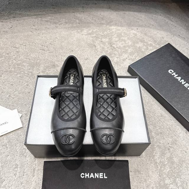Chanel Little Chanel 25Ss Spring/Summer Shoes With Embroidered Double C Logo On