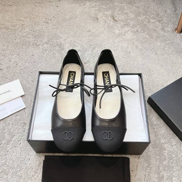 Chanel 25P Spring/Summer Mary Jane Strap Shoes These Cute Chanel Mary Jane Balle