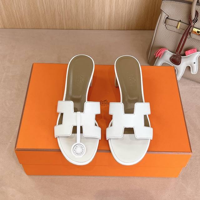 Classic White Chunky Heel. Factory Price. Herm