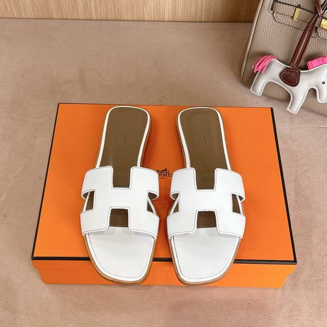 Classic White Patchwork Heeled Sandals 'factory Price P Herm