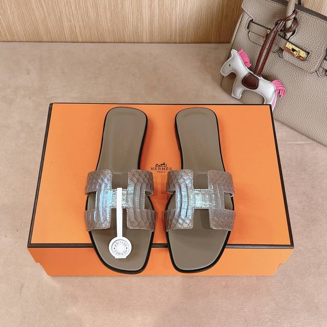 Snake Skin Factory Price P Hermes Hermes H Slippers Oran Sandal Series Fashionab