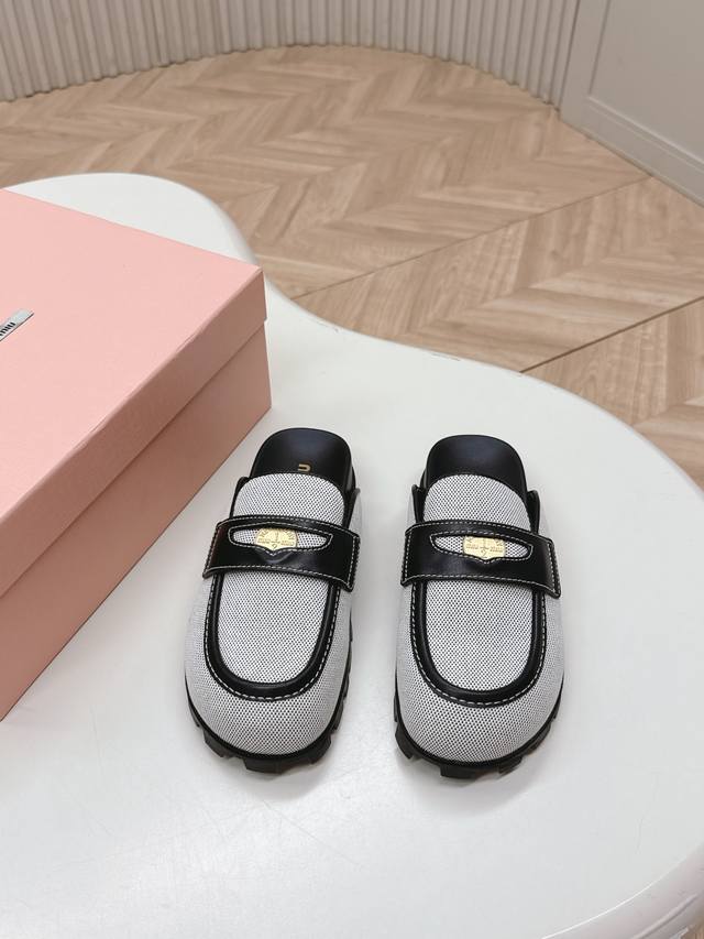 Available Miu Miu 2025 Spring/Summer New Coin-Inspired Sandals, Roman Thick-Sole
