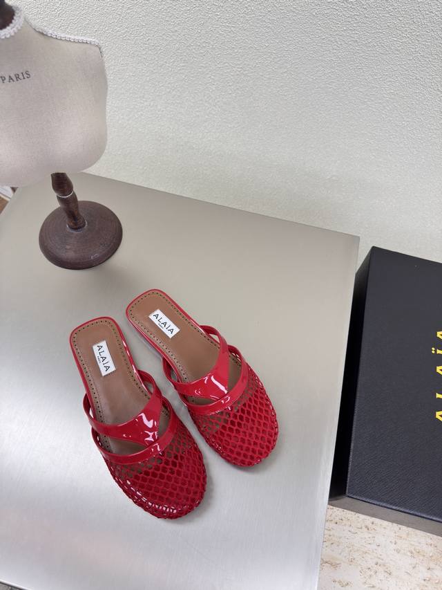 Flat Alaia Sandals From Paris Love At First Sight Red Premium Classic Flat Mesh