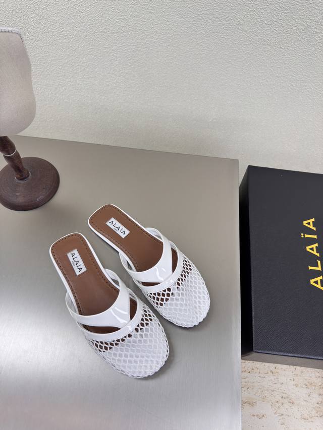 Flat Alaia Sandals From Paris Love At First Sight White Premium Classic Flat Mes