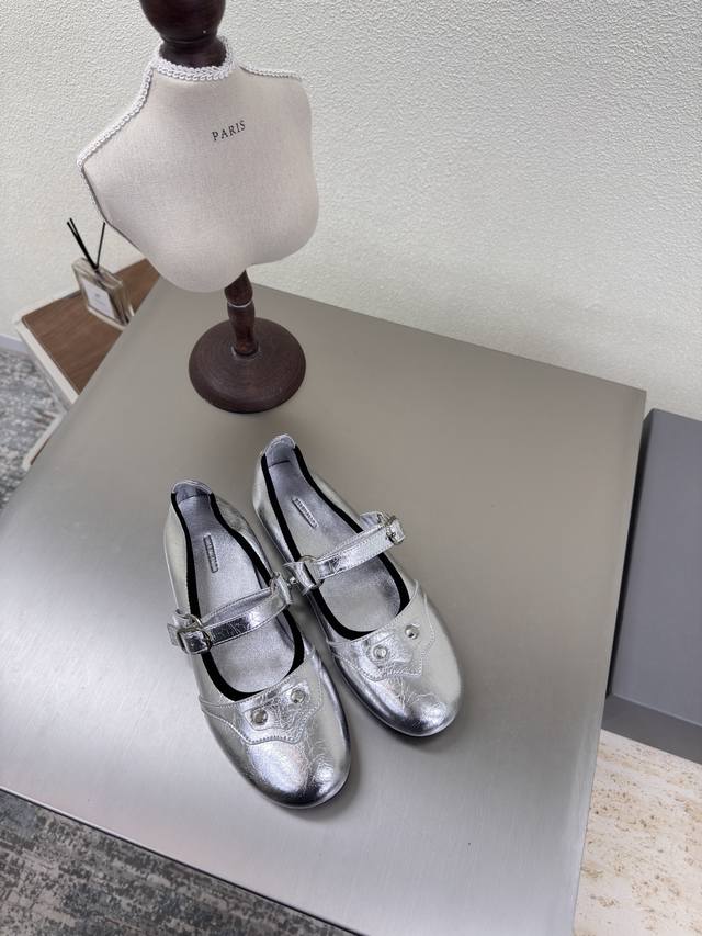 Balenciaga Exclusive Flat Egg-Shaped Shoes Silver Fabric, Butter-Soft Leather In