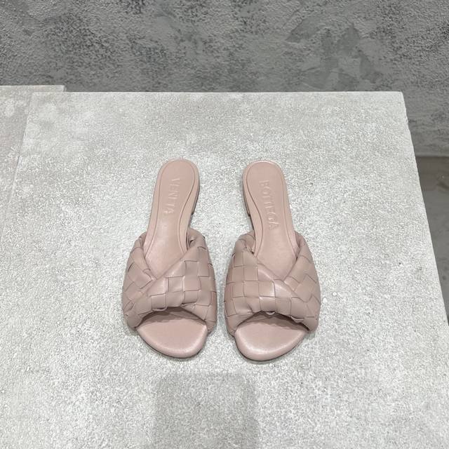 Bottega Venet* 's Latest And Most Classic Cat-Heel Sandals! Twisted Woven Straps