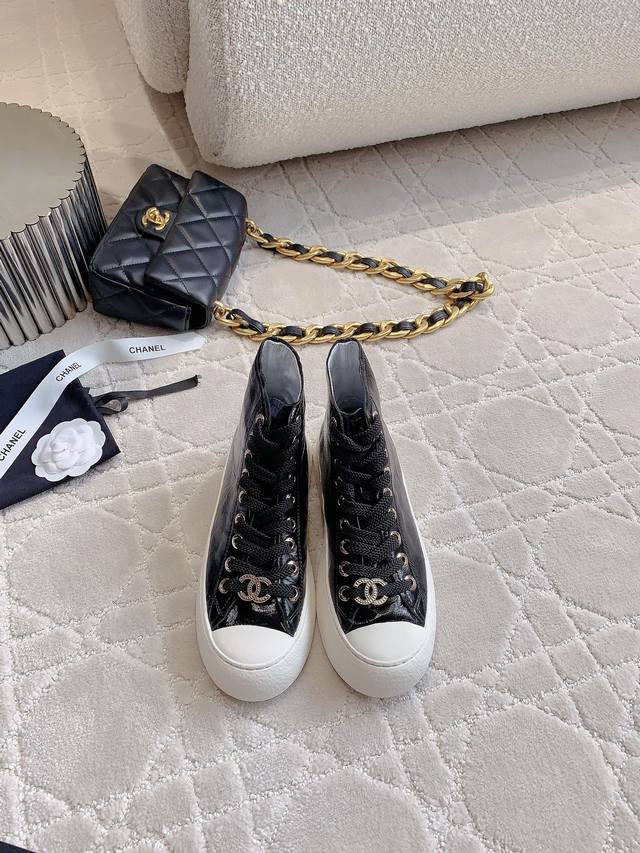 Low-Top 250, High-Top Chanel New-Style Large-Toe Casual Sneakers Classic Versati