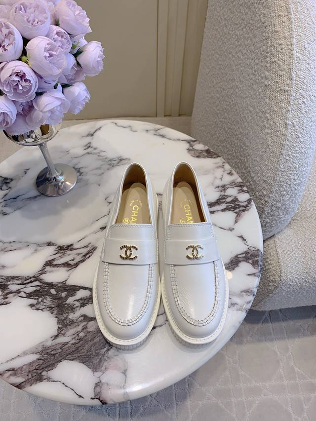 Factory Price P Top-Tier Version Chane*New Arrival Loafer Classic Logo Decoratio